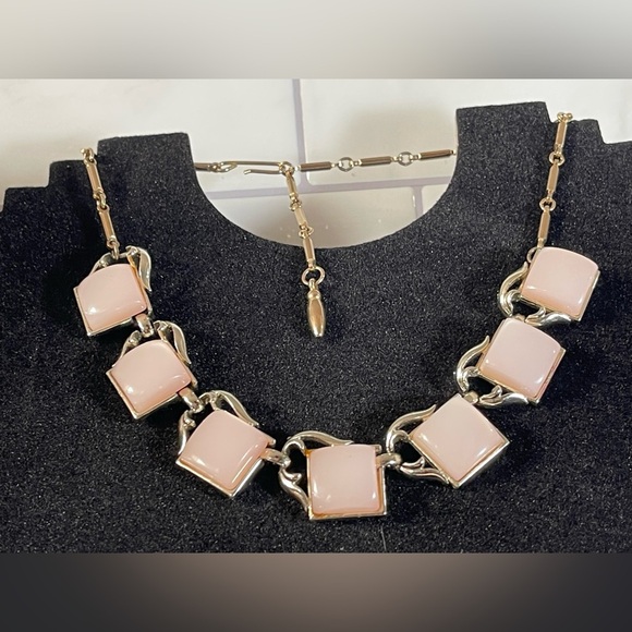 Vintage - CORO - Complete Set - White Moonray - Thermoset Lucite - 1956 - Picture 4 of 14